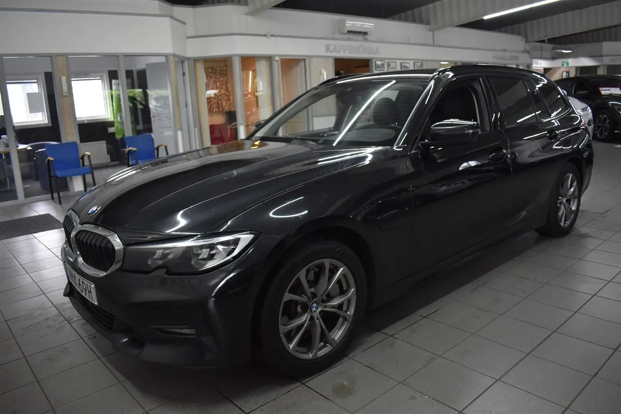 Vehicle image 20
