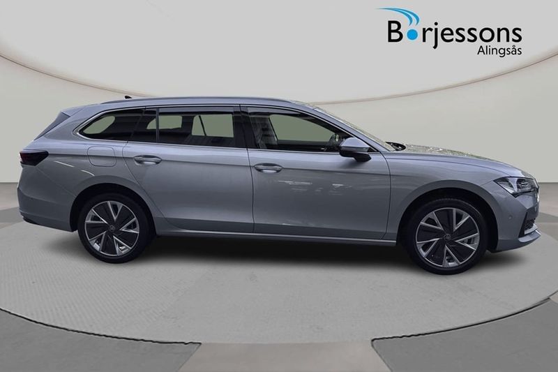 Skoda Superb bild 2