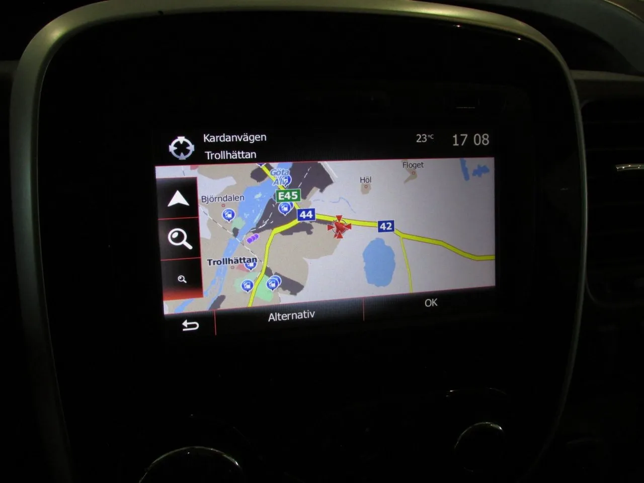 Vehicle image 14