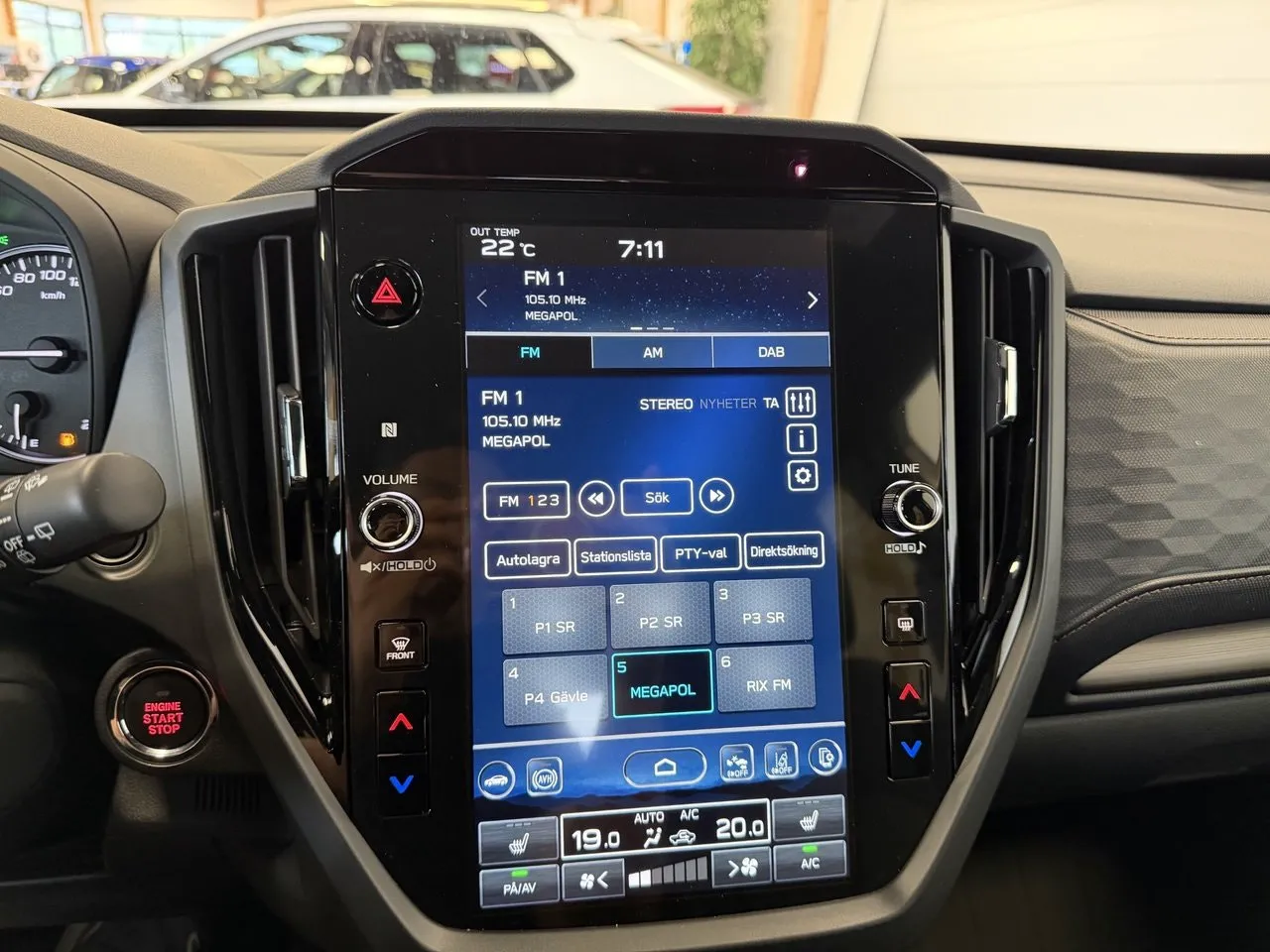 Vehicle image 21