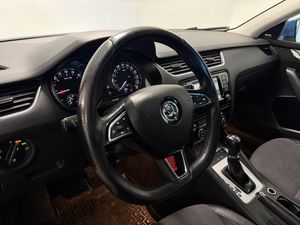 Skoda Octavia bild 8