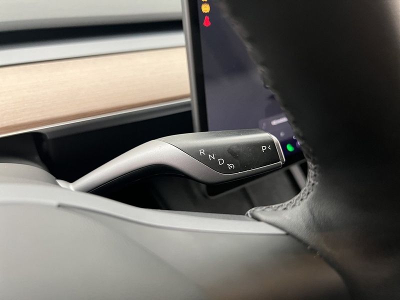 Tesla Model Y bild 27