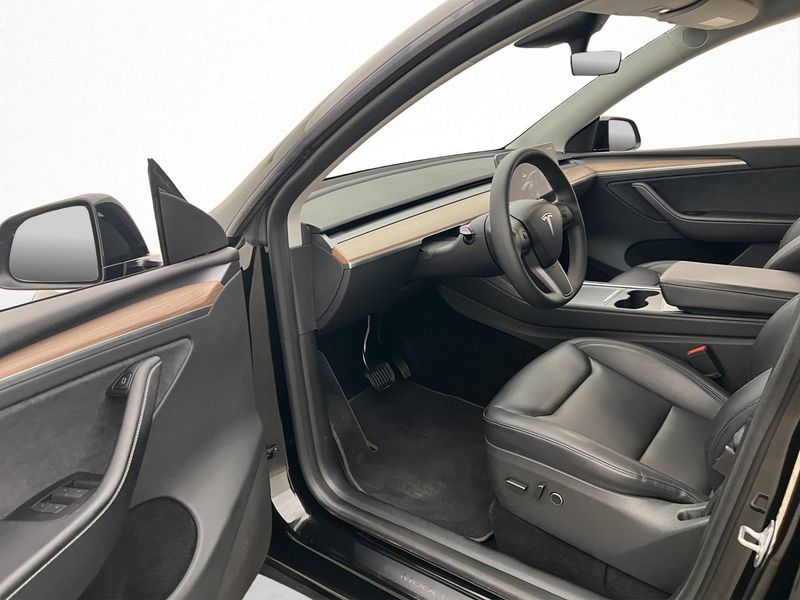 Tesla Model Y bild 10