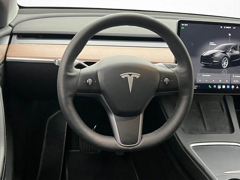 Tesla Model Y bild 12
