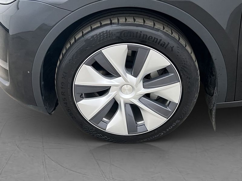 Tesla Model Y bild 30