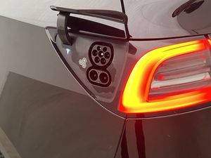 Tesla Model Y bild 26
