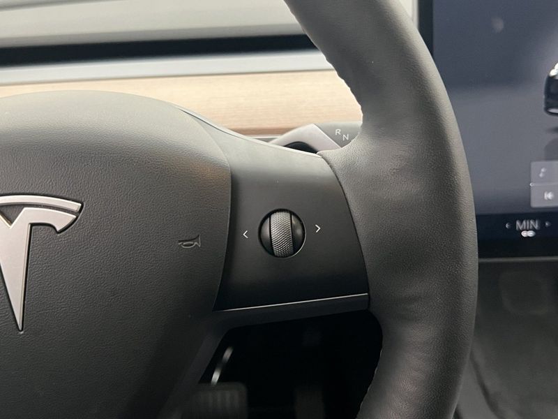 Tesla Model Y bild 29