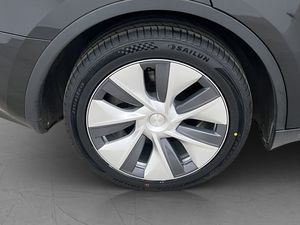 Tesla Model Y bild 32