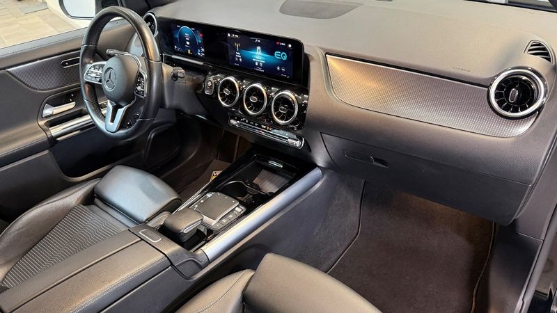 Mercedes GLA250 bild 8