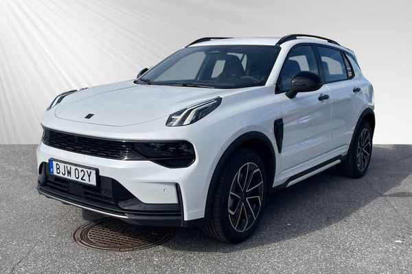 Lynk & Co 01 PHEV Core - 2025