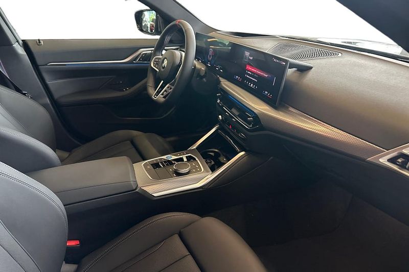 BMW i4 bild 11