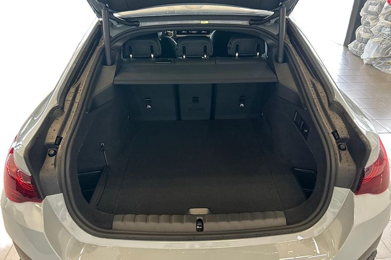 BMW i4 bild 16