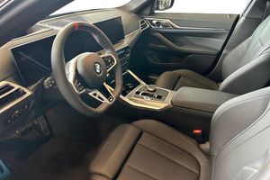 BMW i4 bild 18