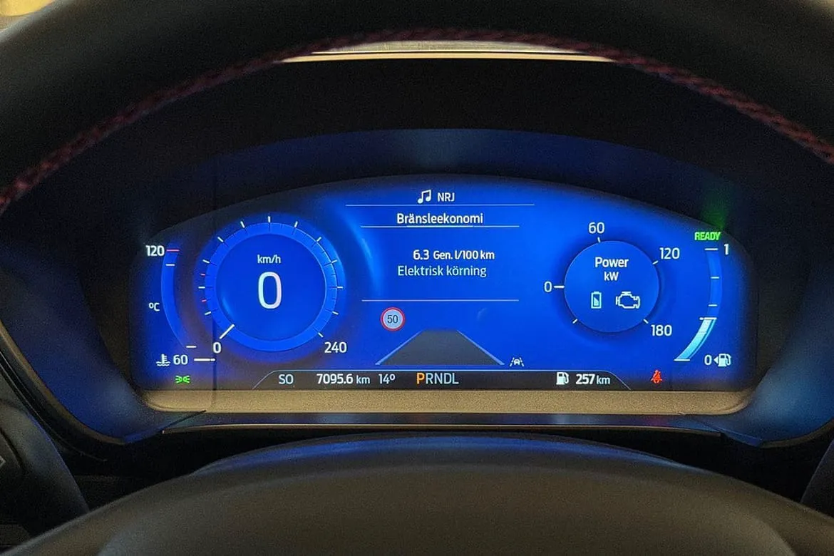 Vehicle image 14
