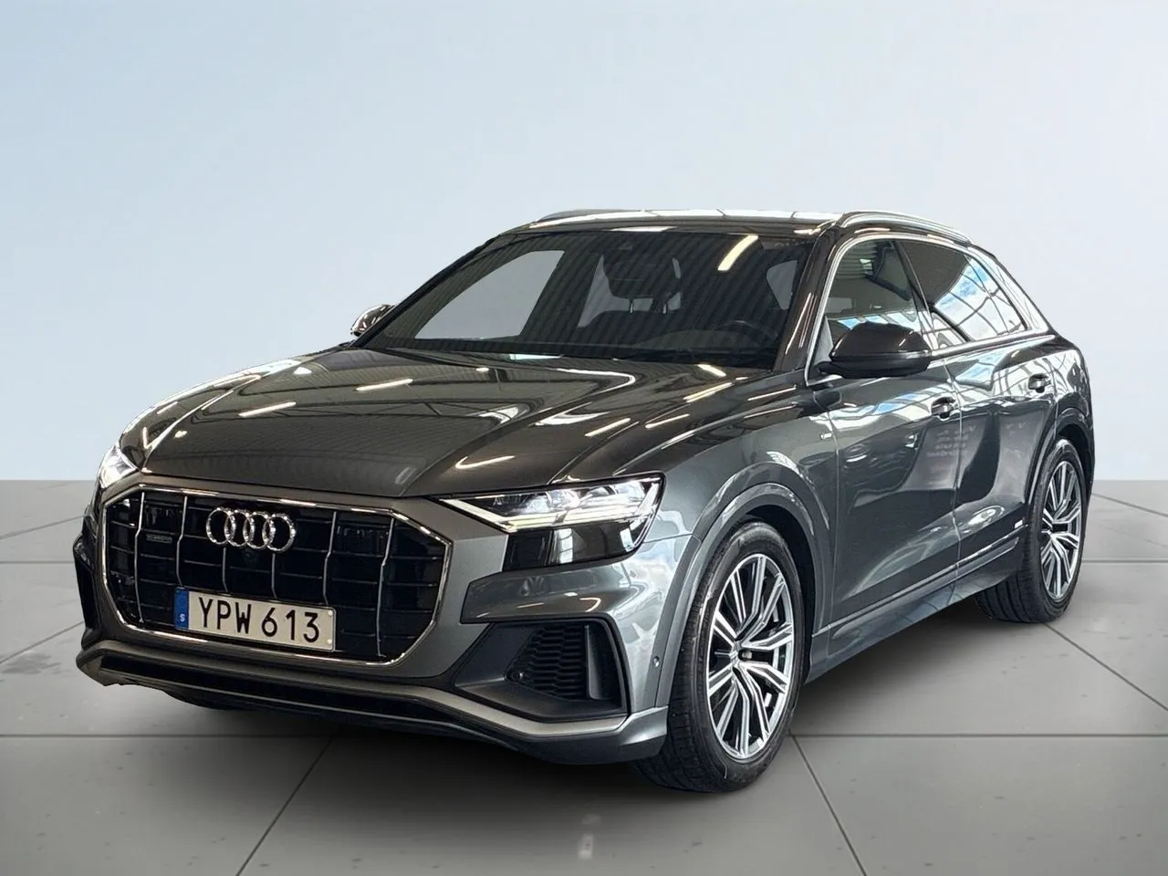 Vehicle image 15