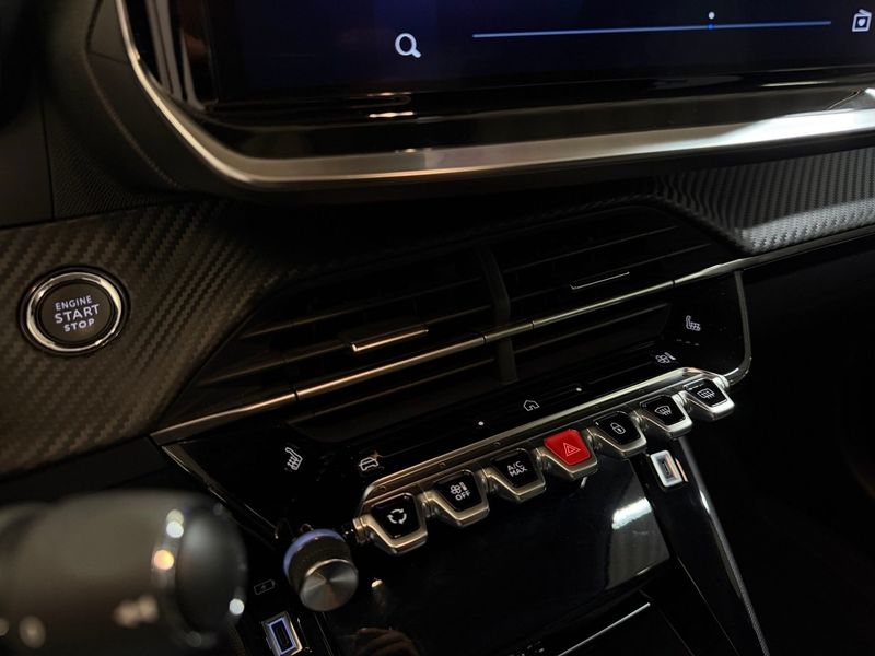 Peugeot 208 bild 13