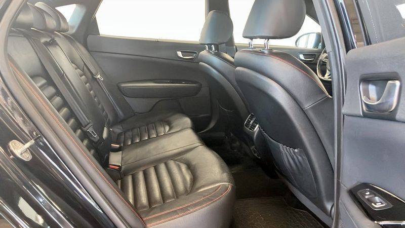Kia Optima bild 5