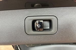 Mercedes E300 bild 13