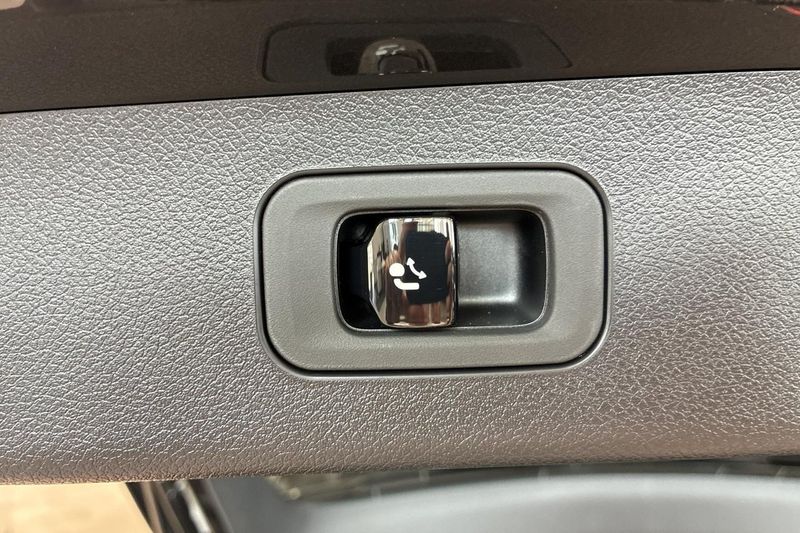 Mercedes E300 bild 13