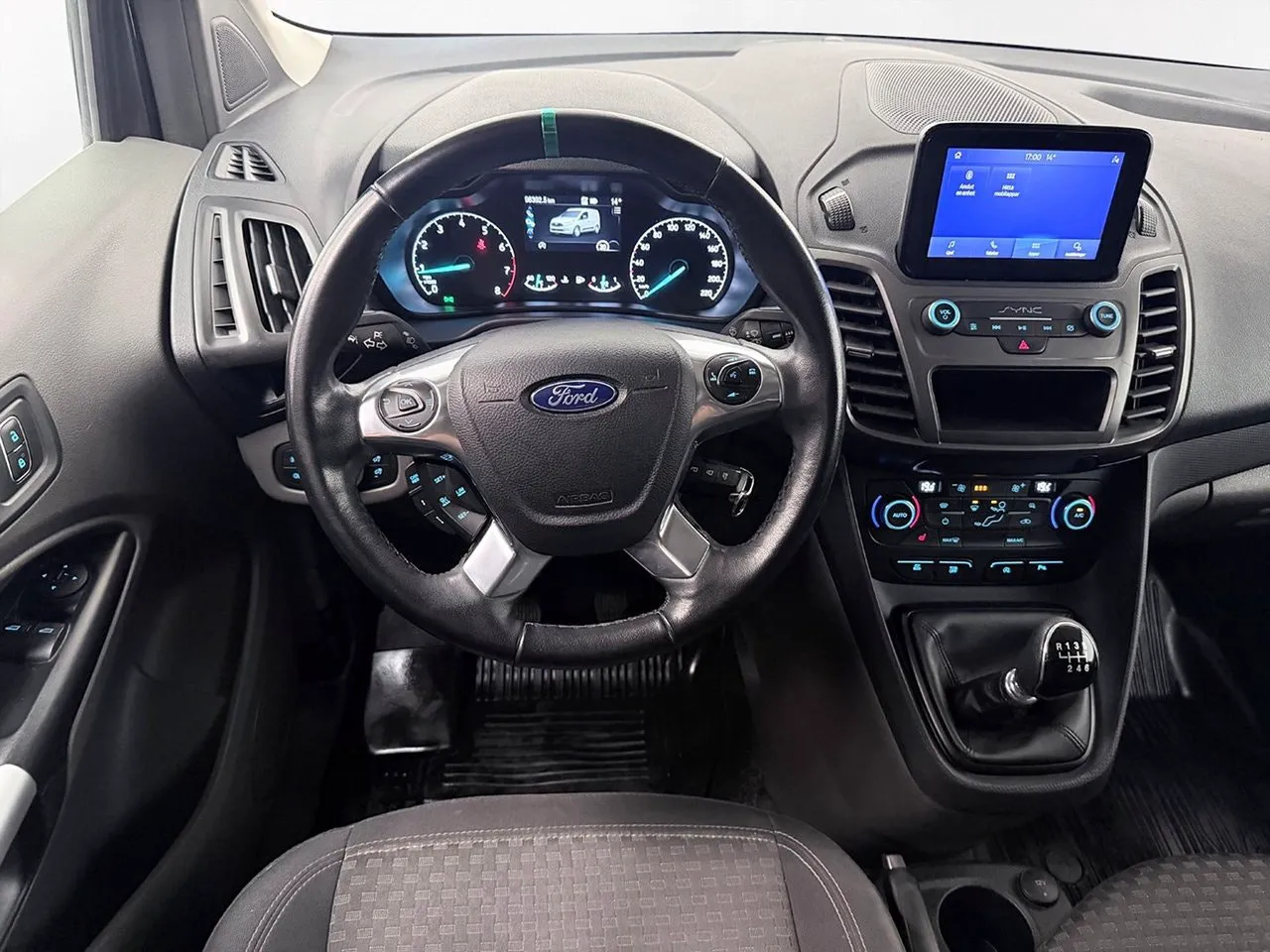 Vehicle image 17