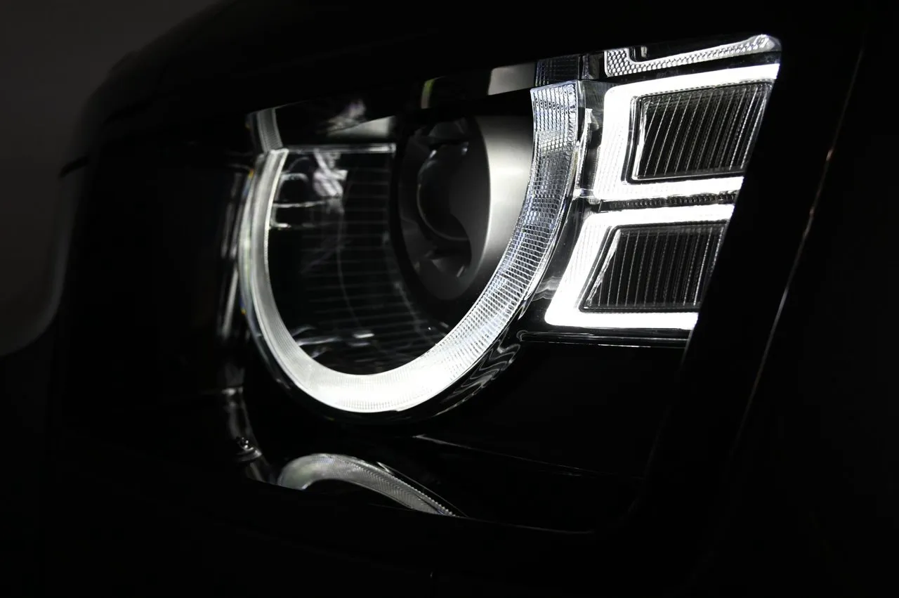 Vehicle image 21
