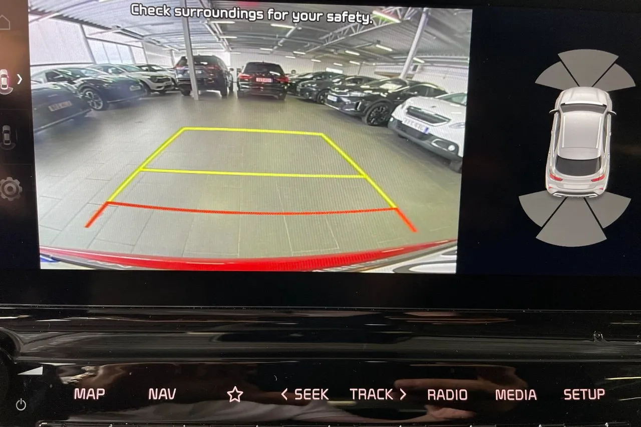 Vehicle image 22