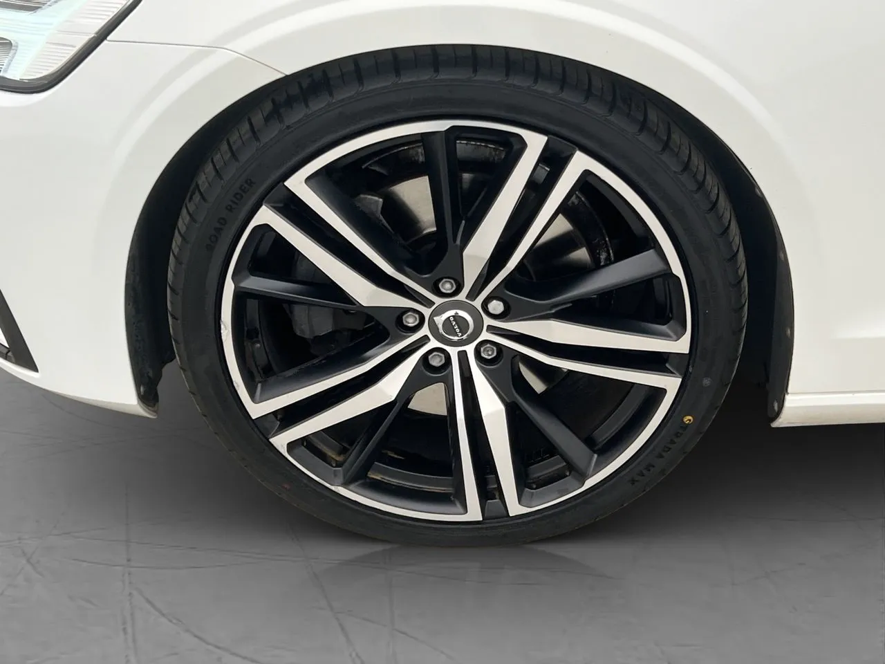 Vehicle image 30