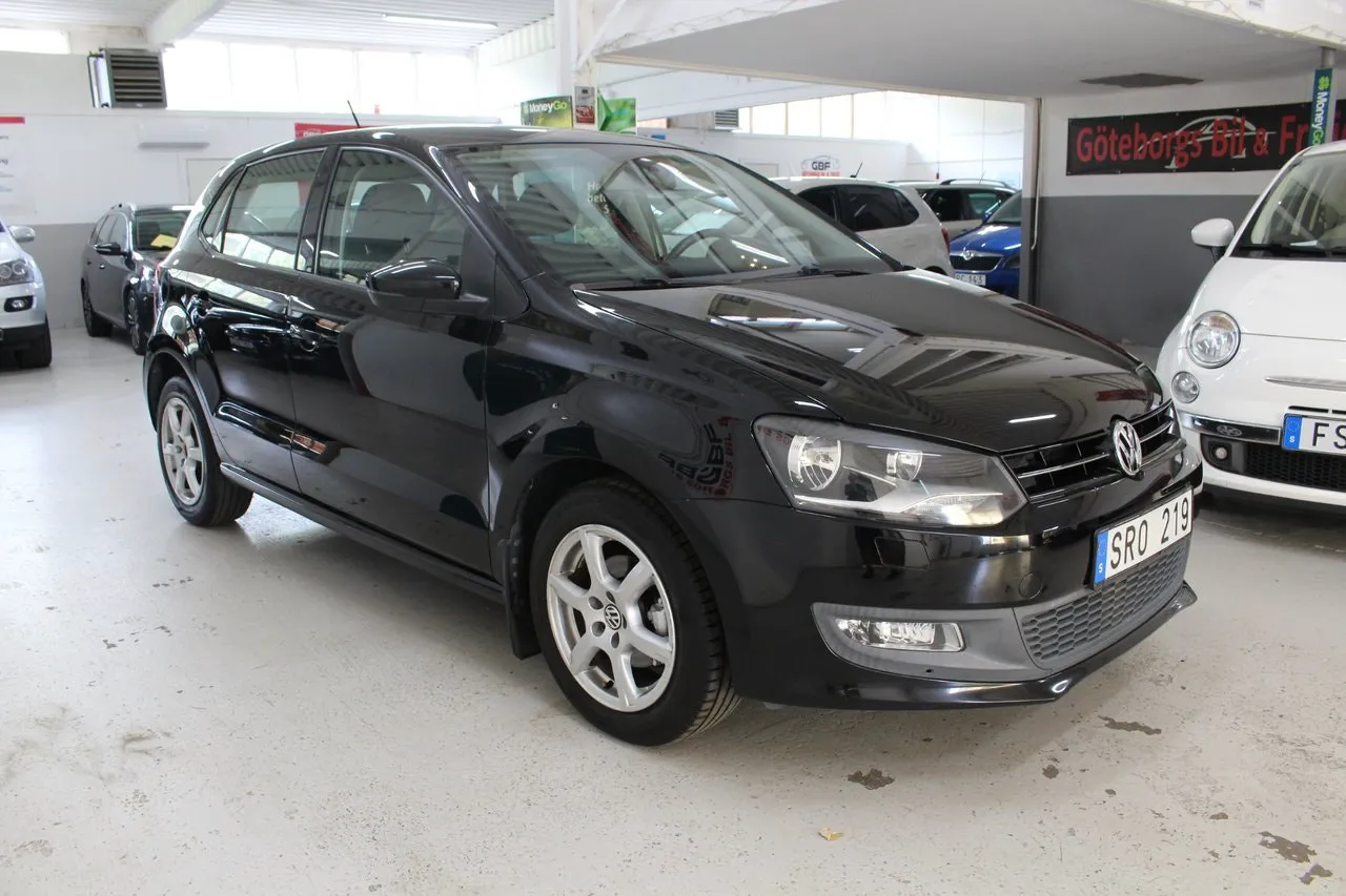 Vehicle image 6