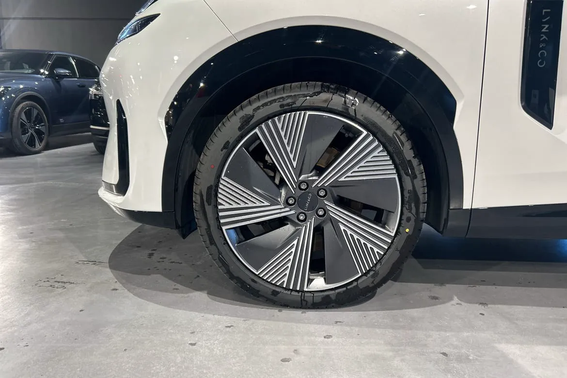 Vehicle image 22