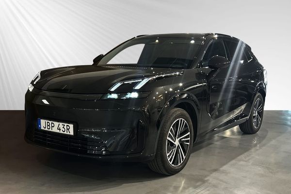 Lynk & Co 08 PHEV Core PHEV- Privatleasing 5 195 kr / mån - 2025