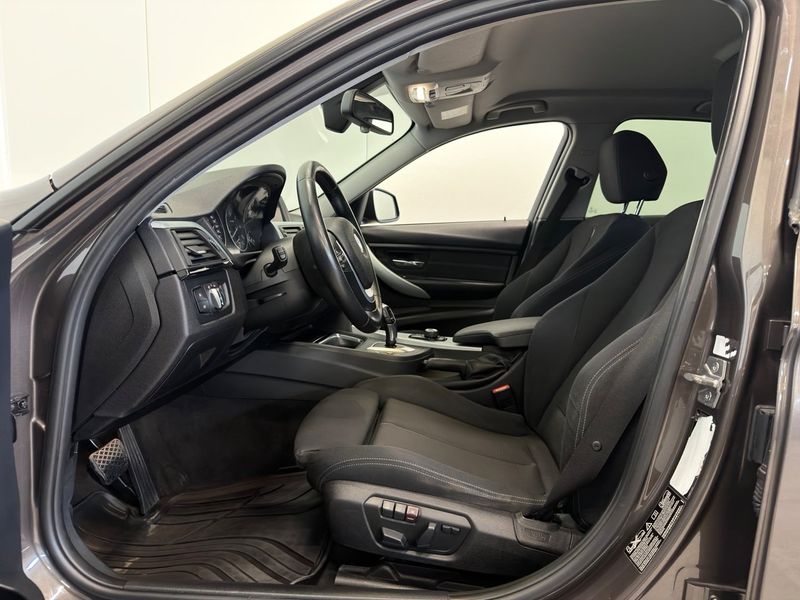 BMW 320 bild 10