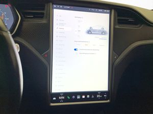 Tesla Model S bild 24