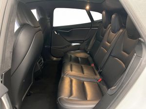 Tesla Model S bild 14
