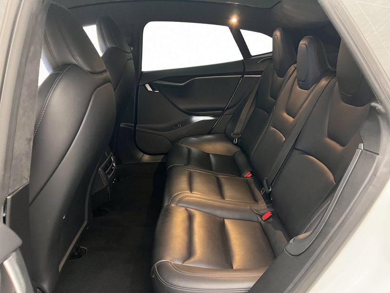 Tesla Model S bild 14