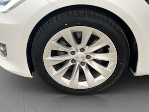 Tesla Model S bild 34