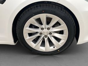 Tesla Model S bild 37