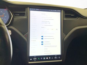Tesla Model S bild 26