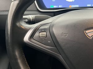 Tesla Model S bild 18