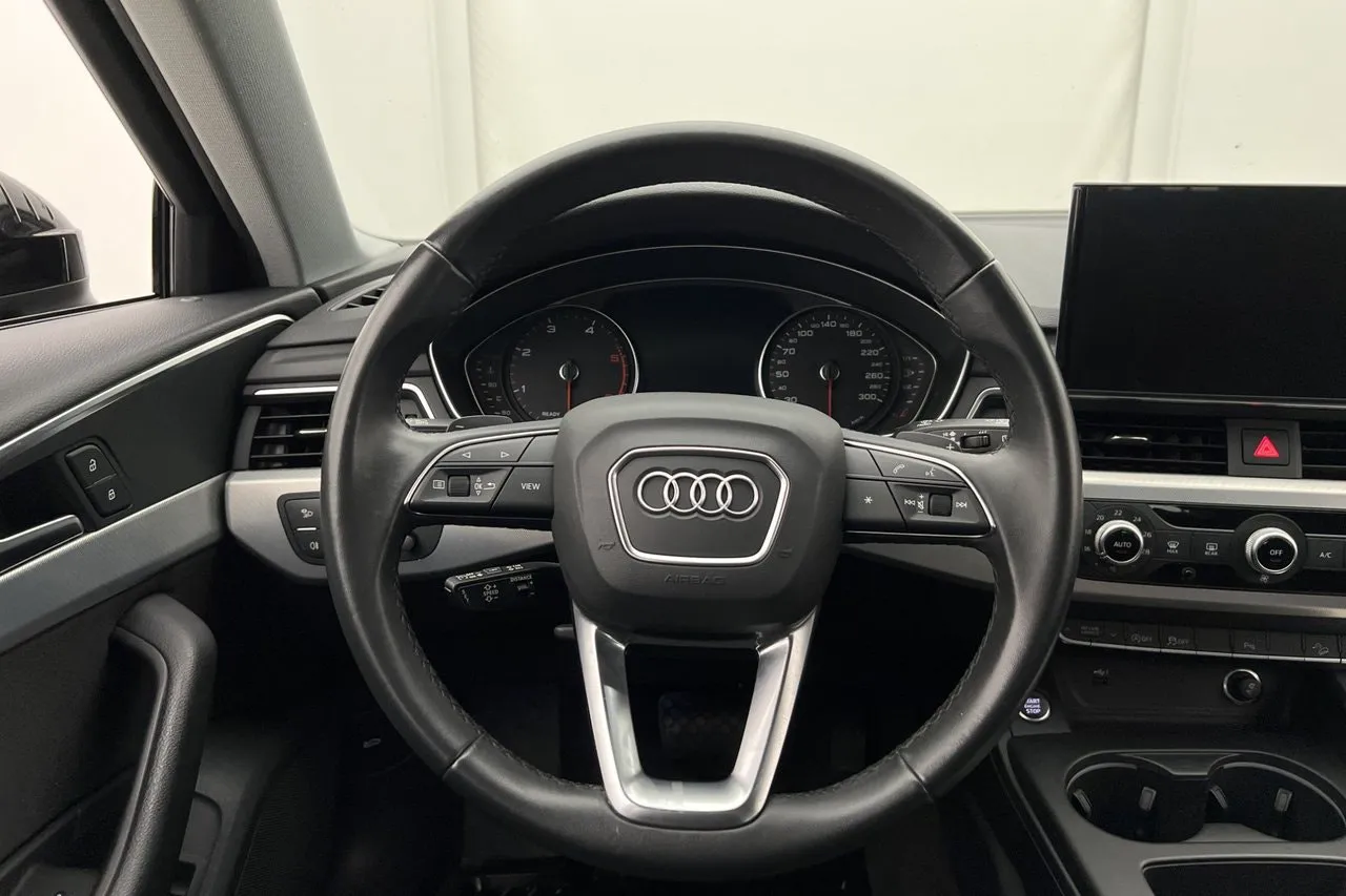 Vehicle image 28