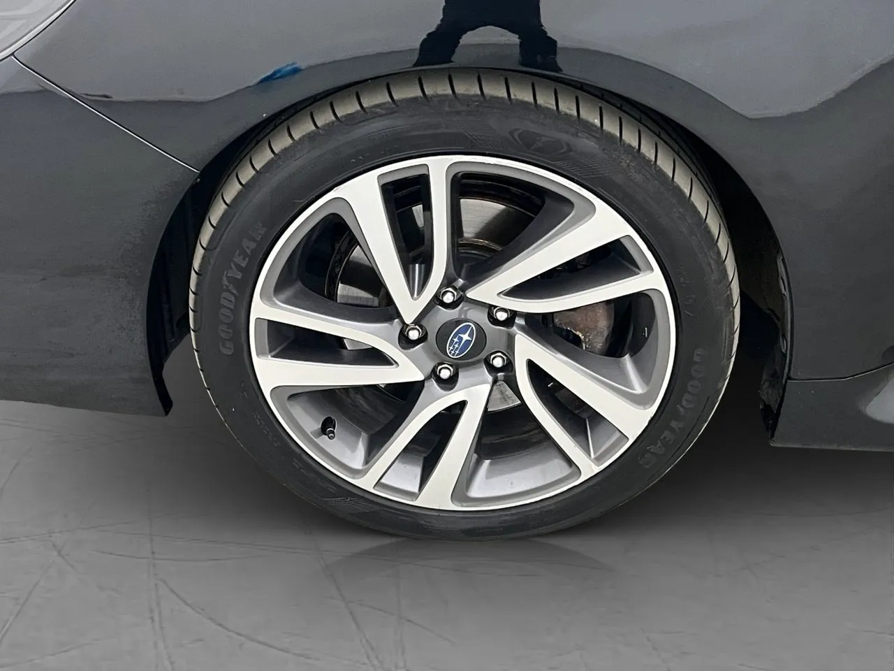 Vehicle image 23