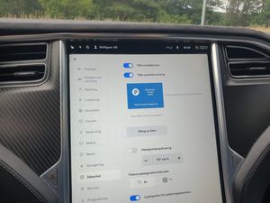 Tesla Model S bild 24
