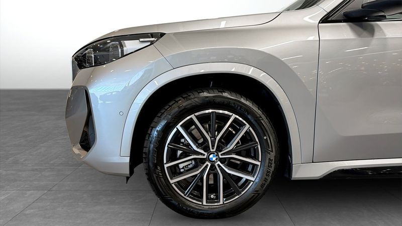 BMW iX1 bild 9