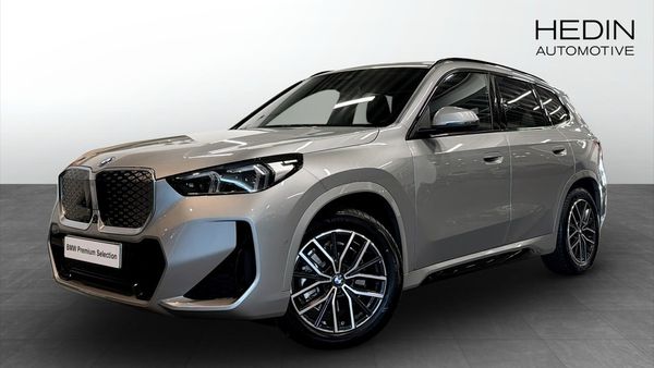 BMW iX1 xDrive 30 M Sport H/K HUD Elstolar m minne DAP - 2026