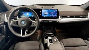 BMW iX1 bild 4