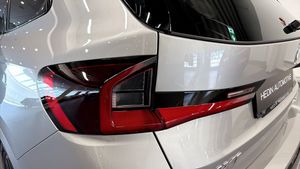 BMW iX1 bild 12