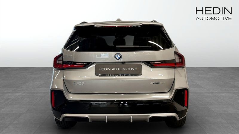 BMW iX1 bild 7