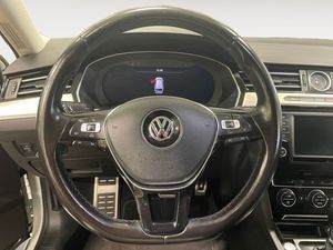 Volkswagen Passat bild 10