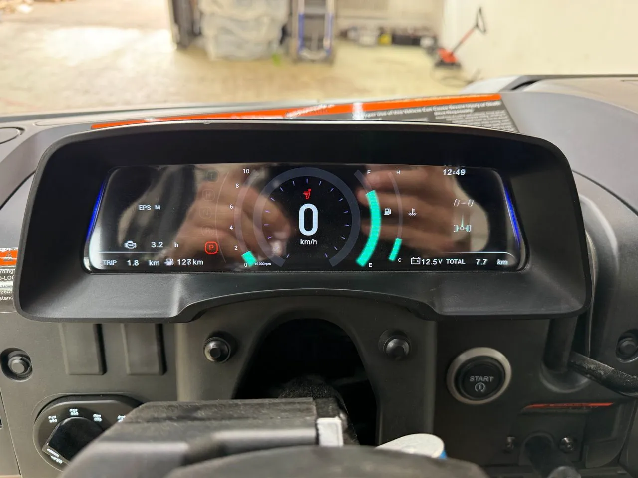 Vehicle image 10