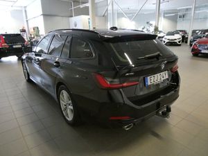 BMW 330 bild 6