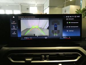 BMW 330 bild 13